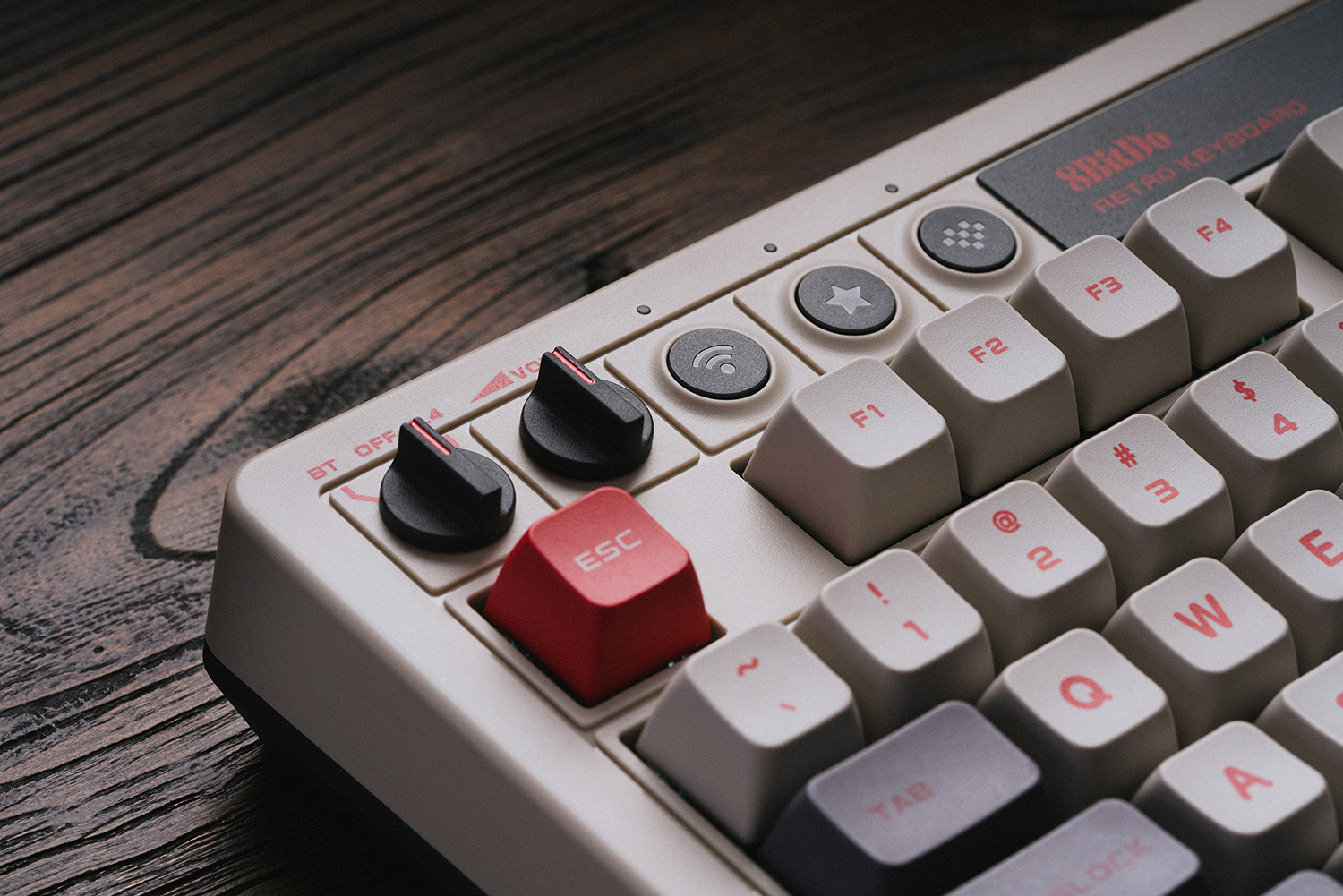 8Bitdo Retro Mechanical Keyboa - Retro Gaming For Windows recensione e prezzo