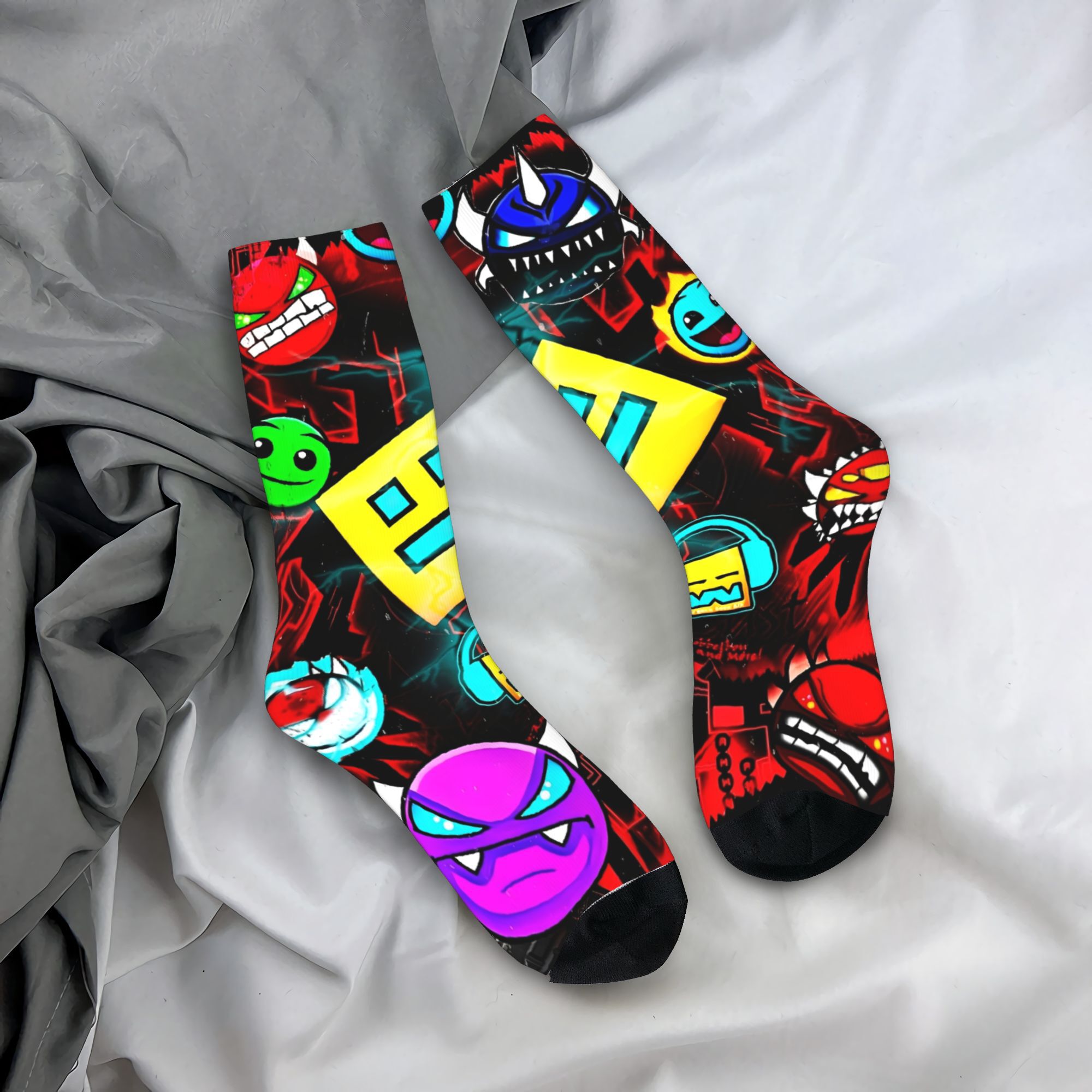 Geometry Gaming Dashed  Stocki - Retro Gaming Gifts For Men recensione e prezzo